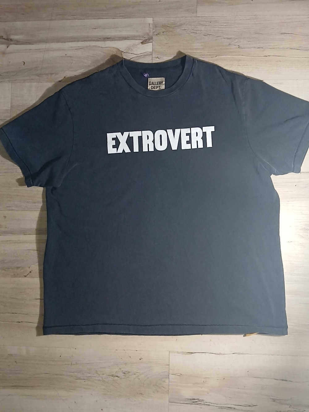 Gallery Dept Men's 'EXTROVERT' Graphic T-Shirt - Dark Blue